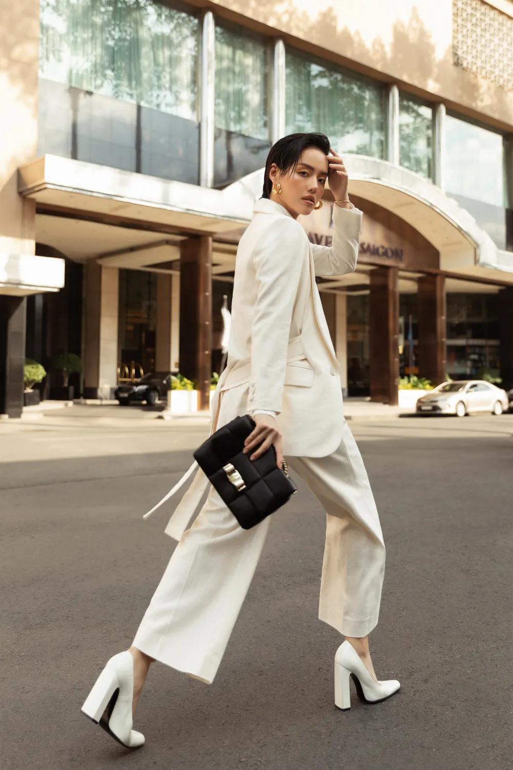 Dẫn đầu xu hướng thời trang cùng BST mới nhất của NTK Công Trí ảnh 7