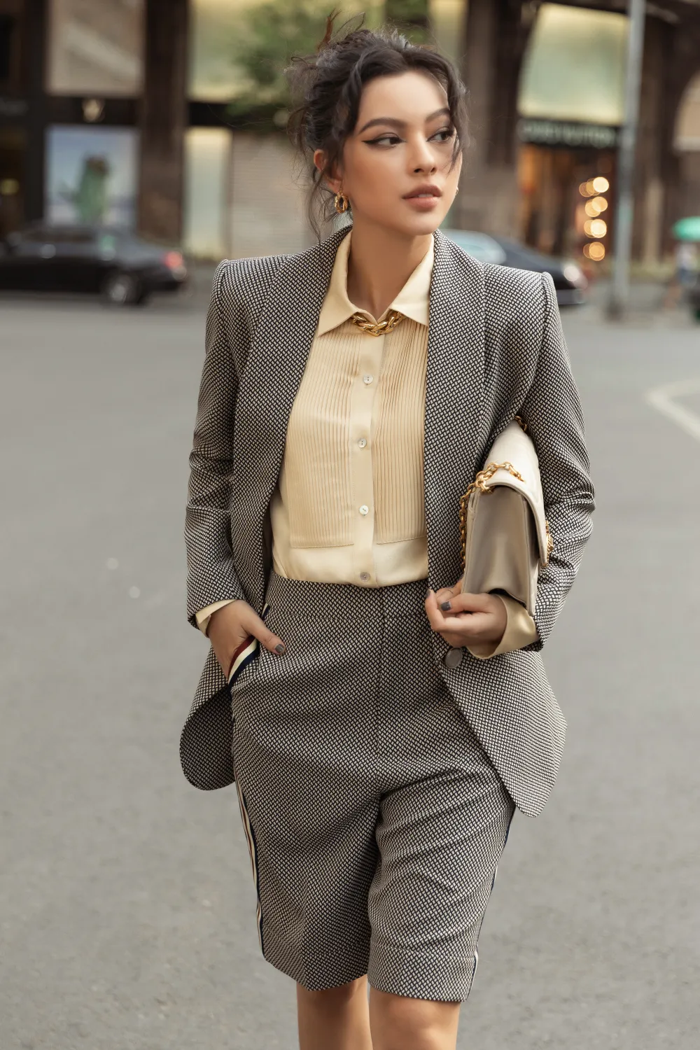 Dẫn đầu xu hướng thời trang cùng BST mới nhất của NTK Công Trí ảnh 2