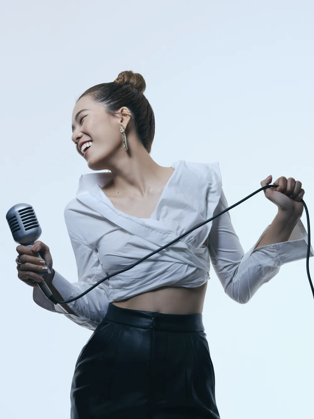 Ca sĩ Trini ra mắt album “Yêu nhau dịu dàng”  ảnh 1