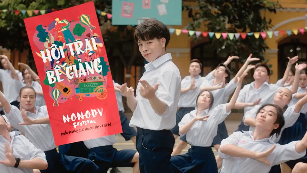 Đức Phúc bùng nổ ​với MV “Người ơi người ở đừng về” ảnh 12