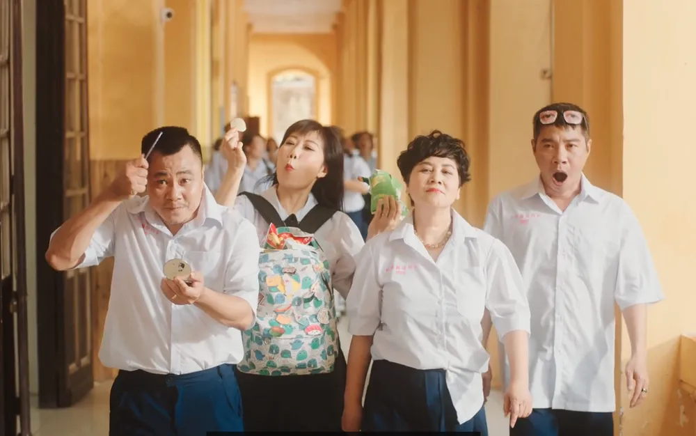 Đức Phúc bùng nổ ​với MV “Người ơi người ở đừng về” ảnh 5