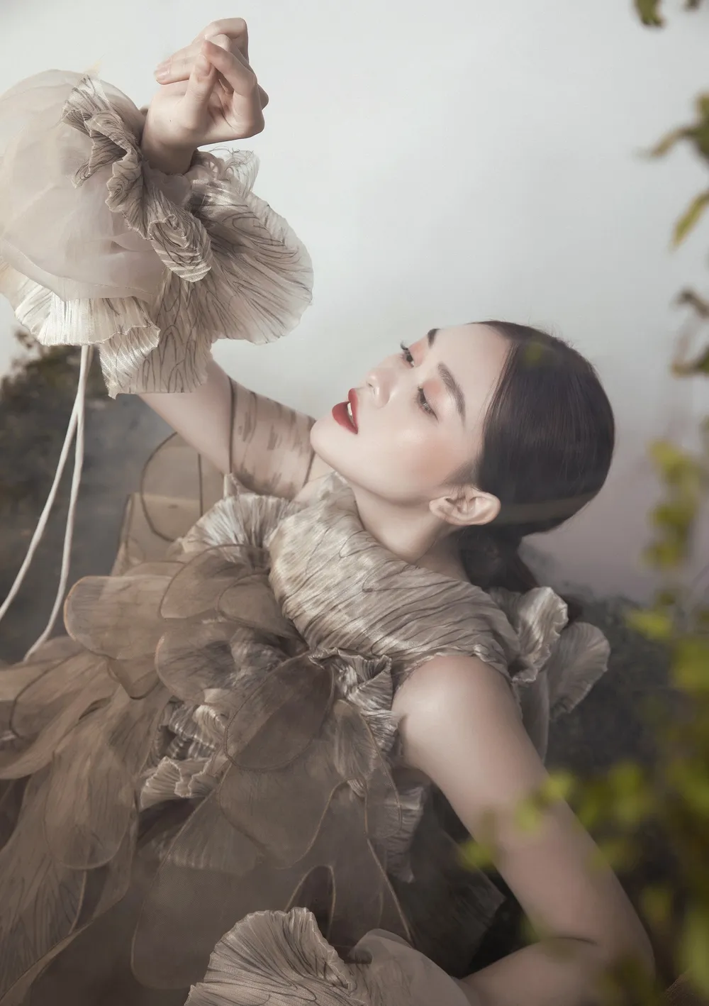 Á hậu Tường San đẹp ma mị trong bộ ảnh đón trung thu ảnh 6