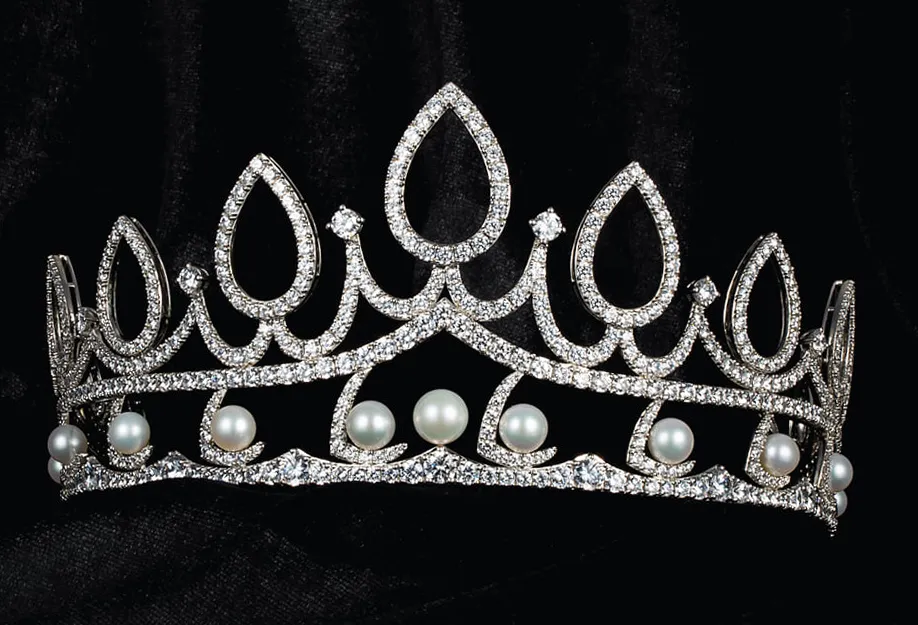 Công bố vương miện Hoa hậu Việt Nam 2020 và các vật phẩm đăng quang ảnh 15