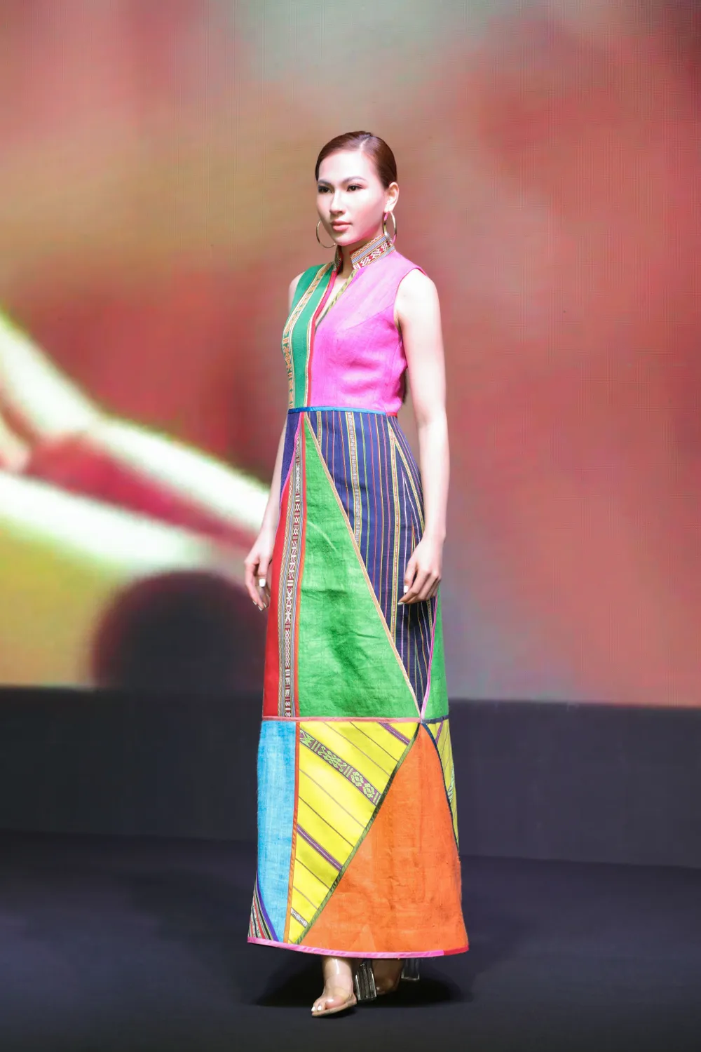 Lễ hội Văn hóa Thổ cẩm Việt Nam 2020: Sẽ trình diễn Fashion show “Hương rừng sắc núi” ảnh 4