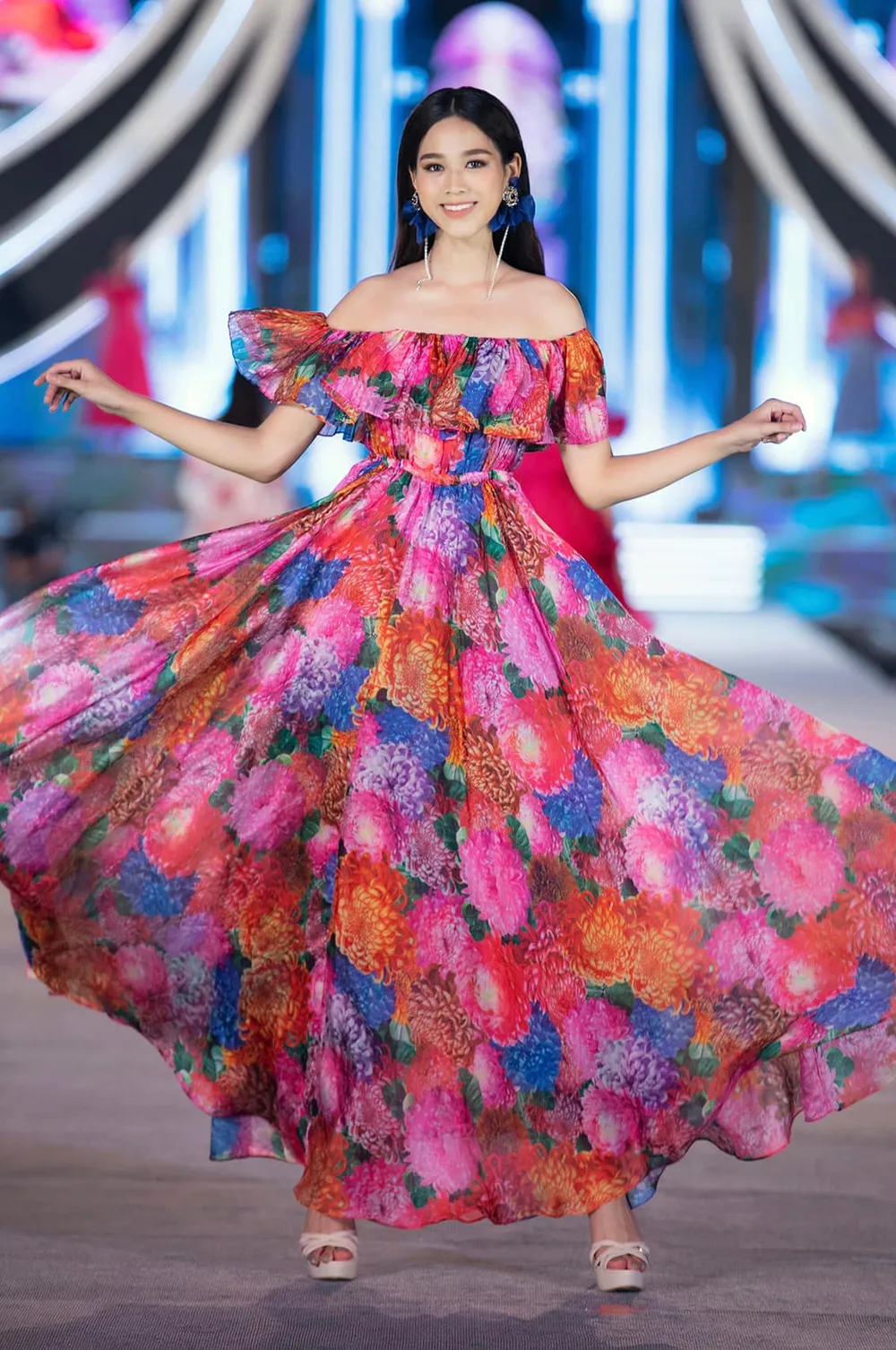 Cận cảnh nhan sắc tân ​Hoa hậu Đỗ Thị Hà  ảnh 6