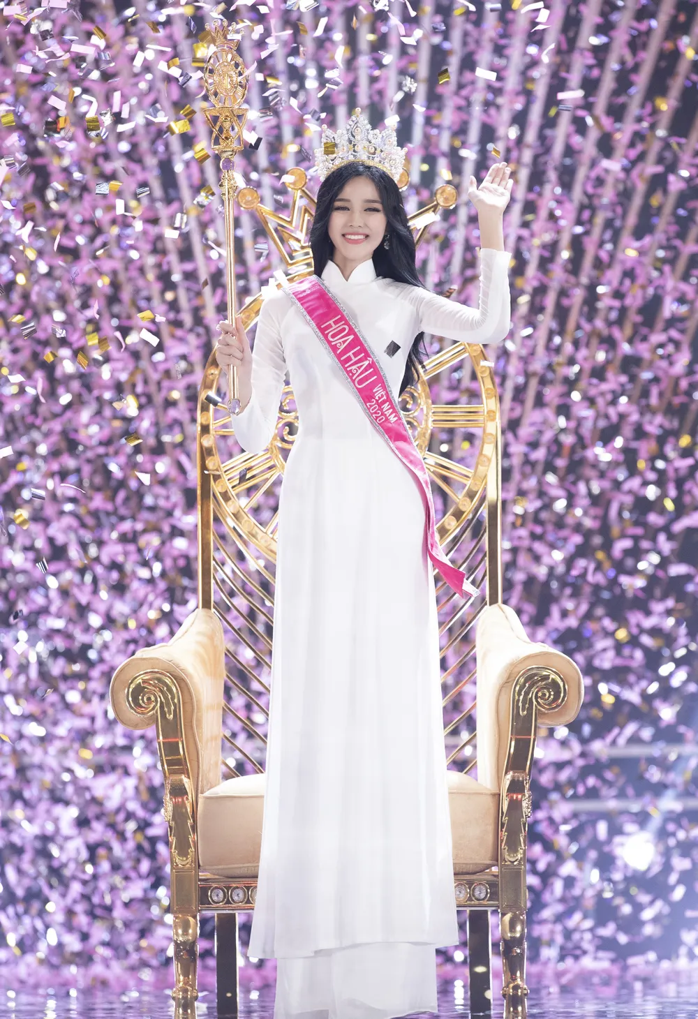 Cận cảnh nhan sắc tân ​Hoa hậu Đỗ Thị Hà  ảnh 2