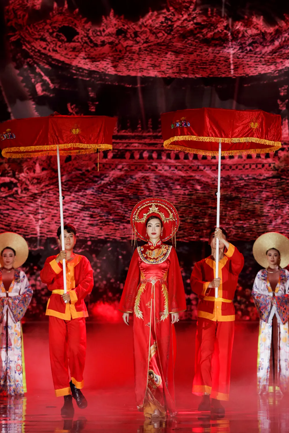 Dàn hoa hậu, á hậu của “Thập kỷ hương sắc” hội tụ  ảnh 5