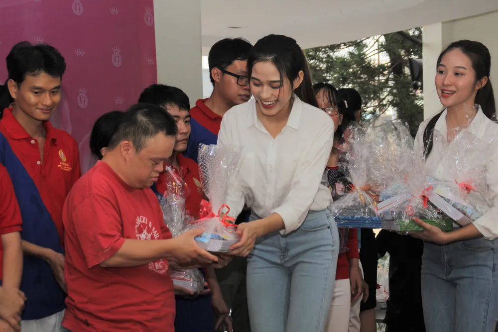 Cận cảnh nhan sắc tân ​Hoa hậu Đỗ Thị Hà  ảnh 18