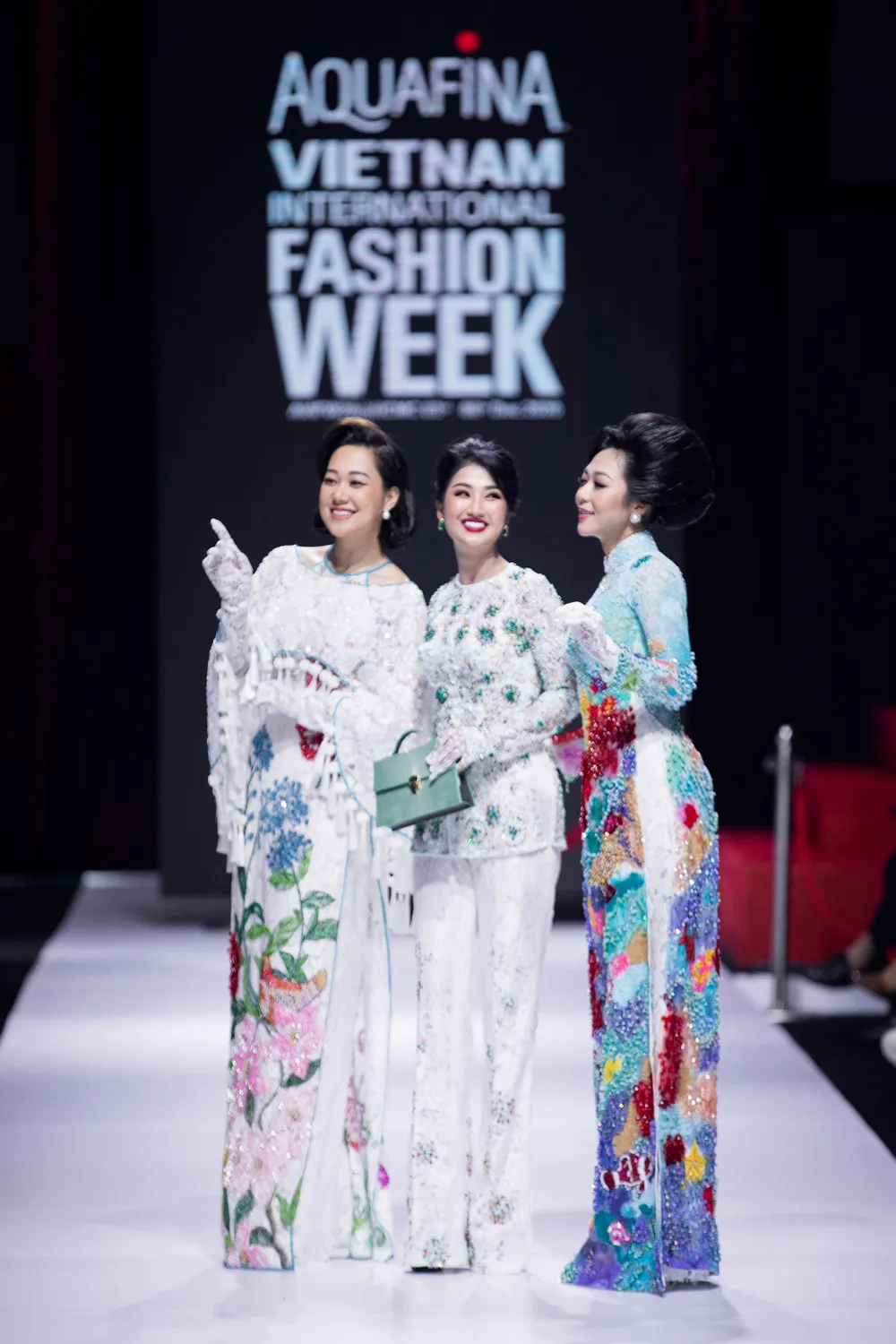 Trương Ngọc Ánh, Đức Hải trở lại sàn catwalk sau gần 10 năm ảnh 11