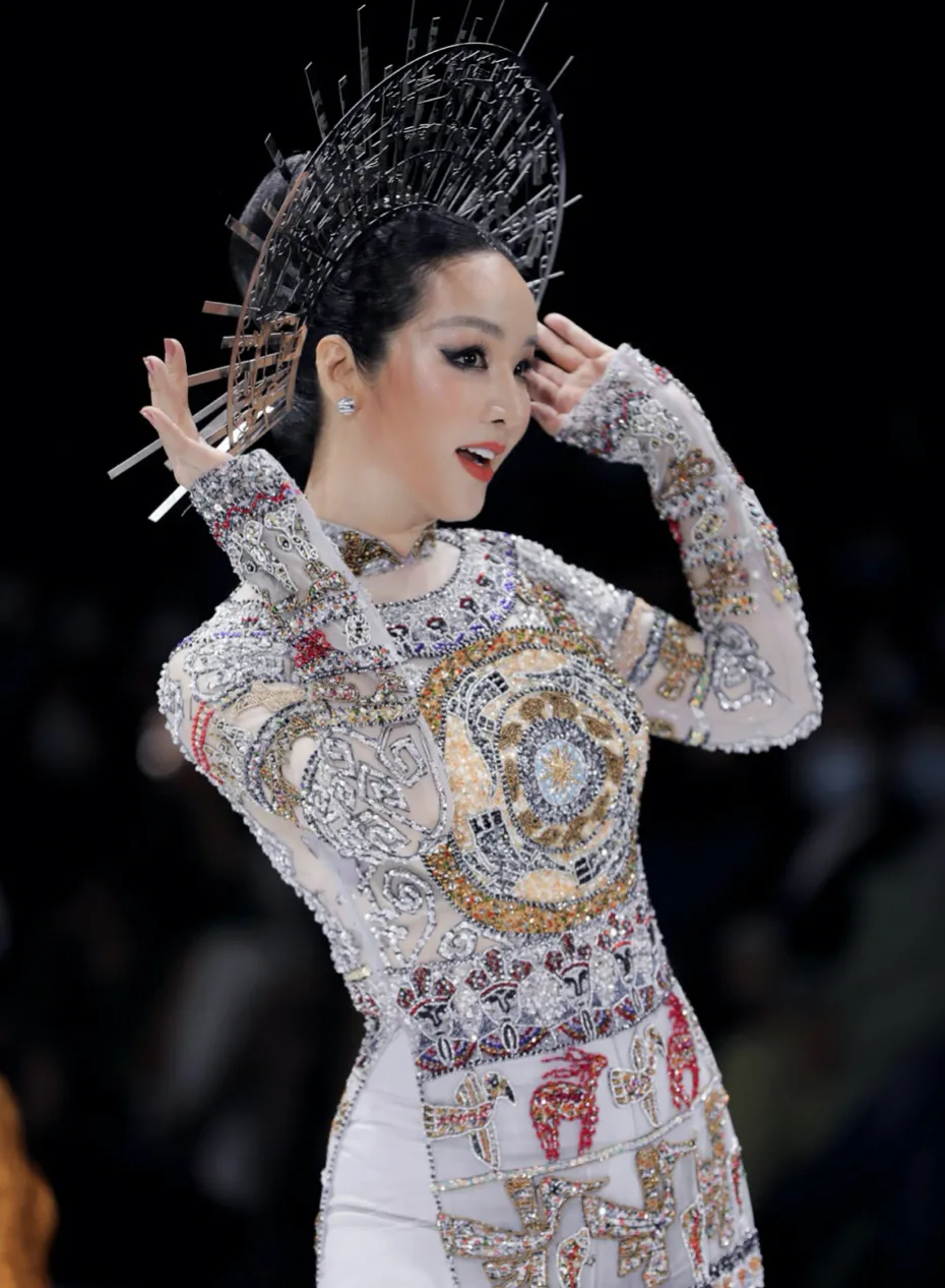 Trương Ngọc Ánh, Đức Hải trở lại sàn catwalk sau gần 10 năm ảnh 9