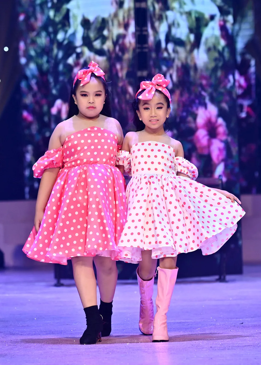 Hoa hậu Lương Thùy Linh, Á hậu Kiều Loan trình diễn “Búp bê show” của NTK Phương Ly ảnh 7