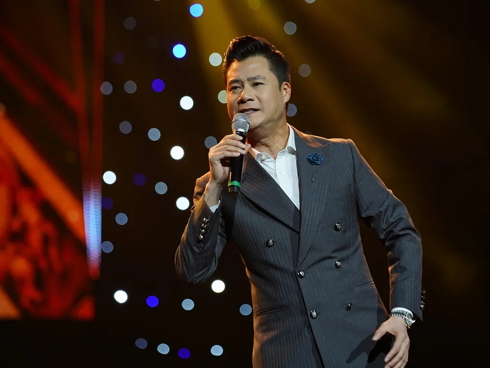 Quang Dũng, Đàm Vĩnh Hưng, Hạ Trâm hát mừng “Giáng sinh 2020 - Ánh sáng Tình yêu” ảnh 3