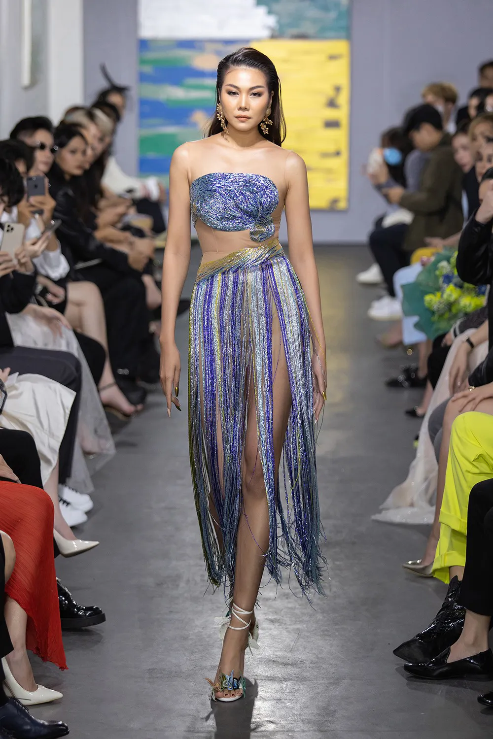 NTK Trần Hùng tổ chức show thời trang tại Việt Nam thuộc khuôn khổ London Fashion Week ảnh 1