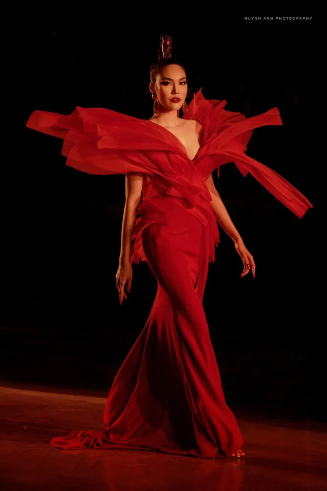 13 nhà thiết kế, 400 người mẫu trình diễn tại Vietnam International Fashion Festival ảnh 9