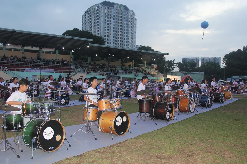Xác lập Kỷ lục Guinness Việt Nam biểu diễn trống Jazz nhiều nhất ảnh 2