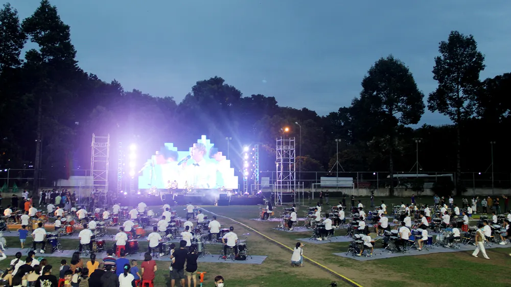 Xác lập Kỷ lục Guinness Việt Nam biểu diễn trống Jazz nhiều nhất ảnh 1