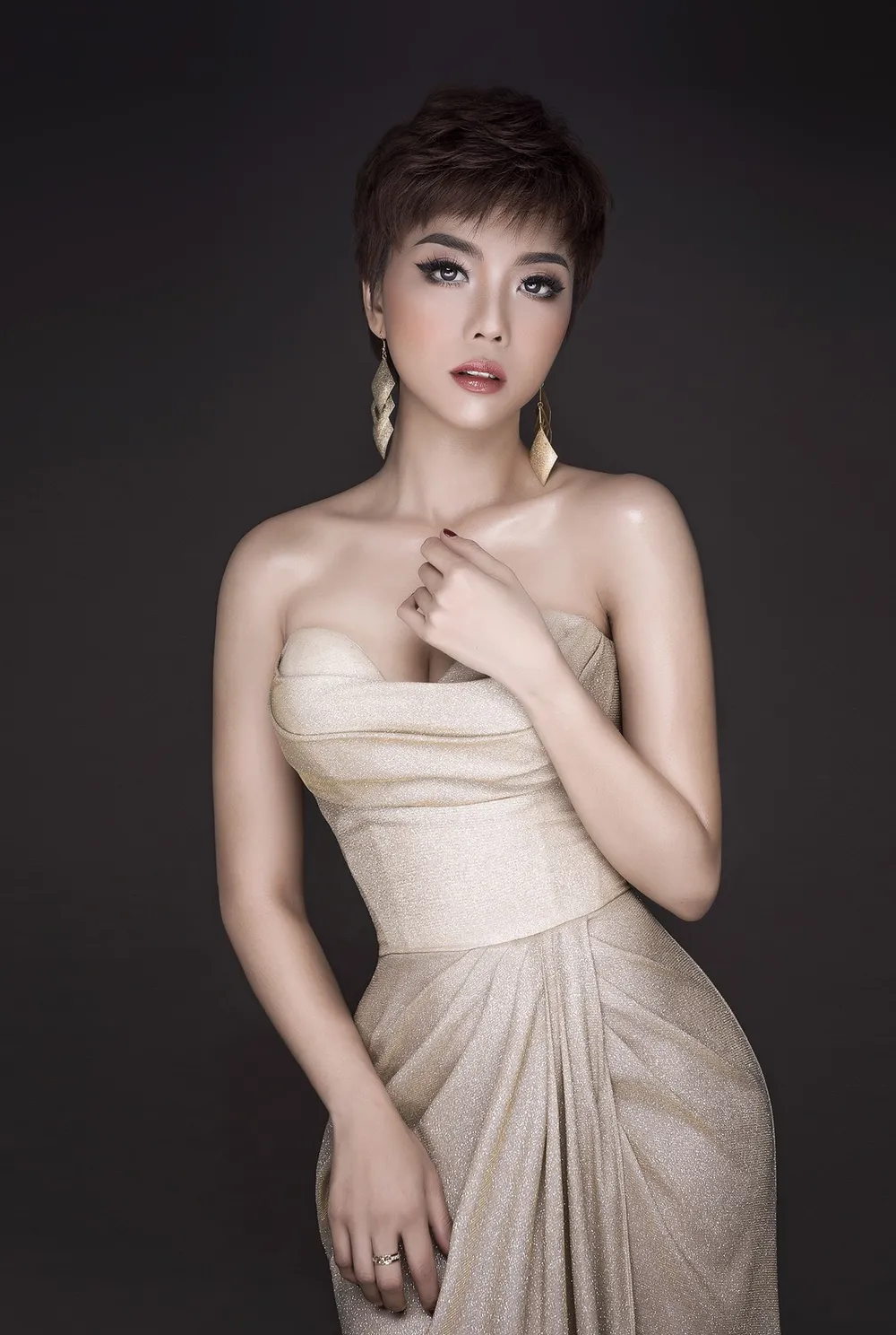 Ca sĩ Thái Bảo ra mắt MV “Yêu nhau kẻo lỡ thanh xuân” ảnh 3