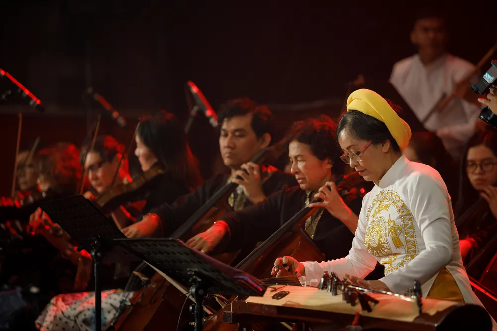 Kể chuyện lịch sử bằng nhạc cụ dân tộc theo phong cách nghệ thuật đương đại ảnh 1