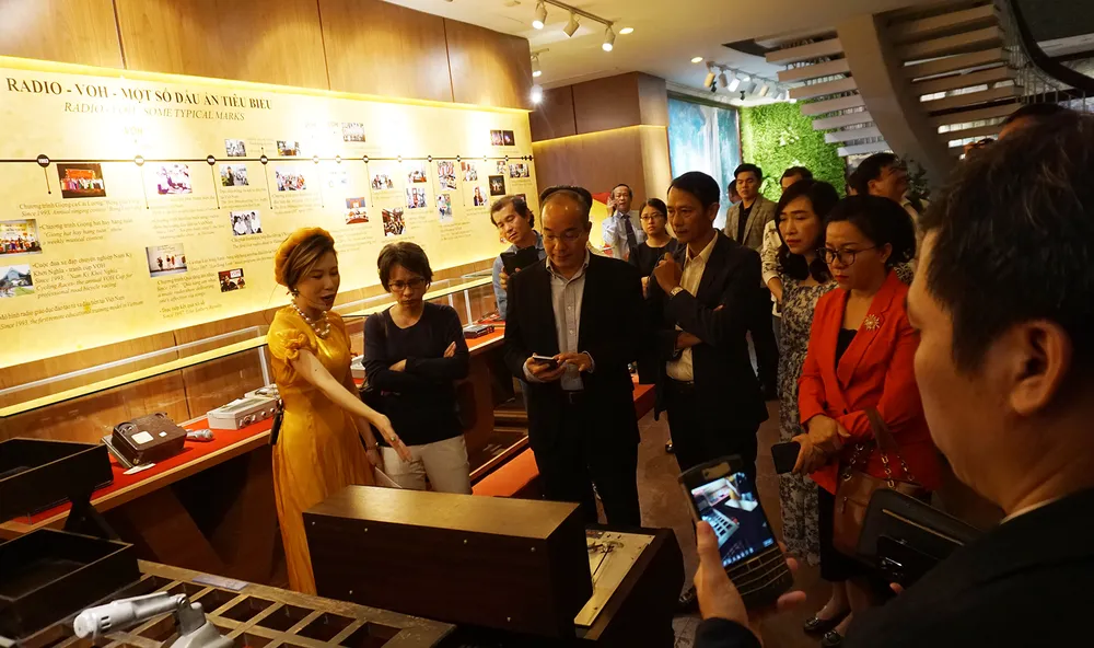 Kể chuyện lịch sử bằng nhạc cụ dân tộc theo phong cách nghệ thuật đương đại ảnh 5