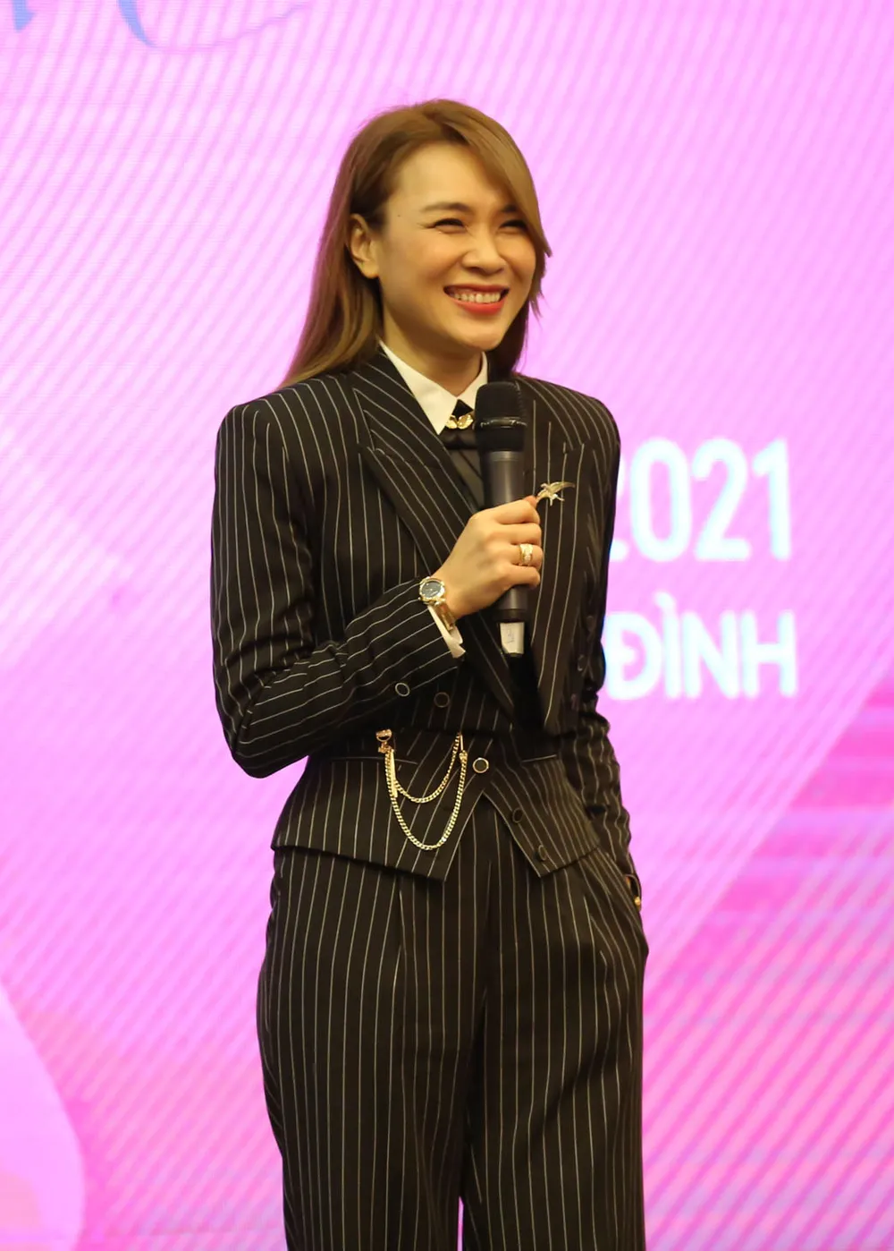 Mỹ Tâm gây sốt khi công bố liveshow “Tri Âm” tại TPHCM và Hà Nội ảnh 2