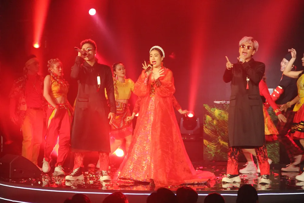 Binz và Amee đoạt giải ca sĩ của năm tại Giải thưởng Làn sóng xanh 2020 ảnh 3