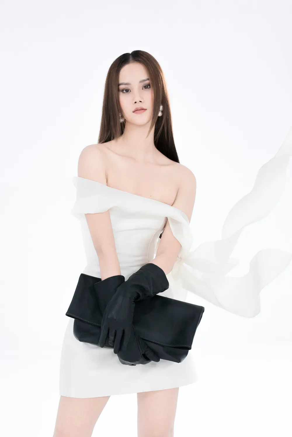 Ra mắt bộ sưu tập lấy cảm hứng “Nàng thơ” Hương Ly  ảnh 8