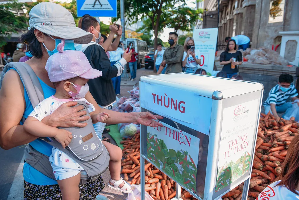 Á hậu Phương Anh, Kiều Loan, Thuý An, Diễm Trang chung tay giải cứu nông sản Hải Dương  ảnh 4