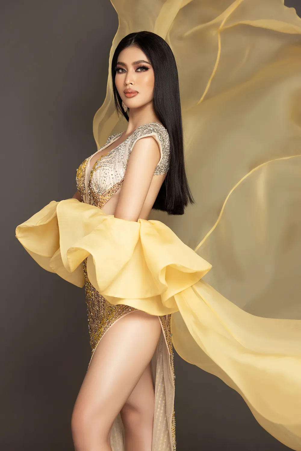 Á hậu Ngọc Thảo trình diễn Quốc phục trên sân khấu Miss Grand International 2020 ảnh 7