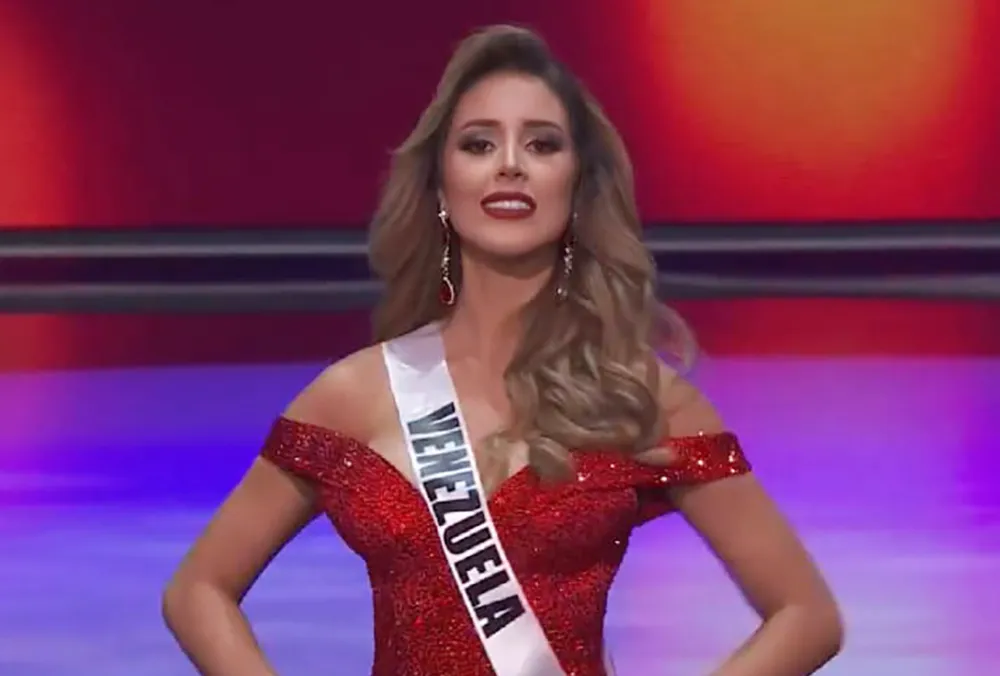 Cận cảnh trang phục dạ hội của Hoa hậu Khánh Vân tại bán kết Miss Universe ảnh 12
