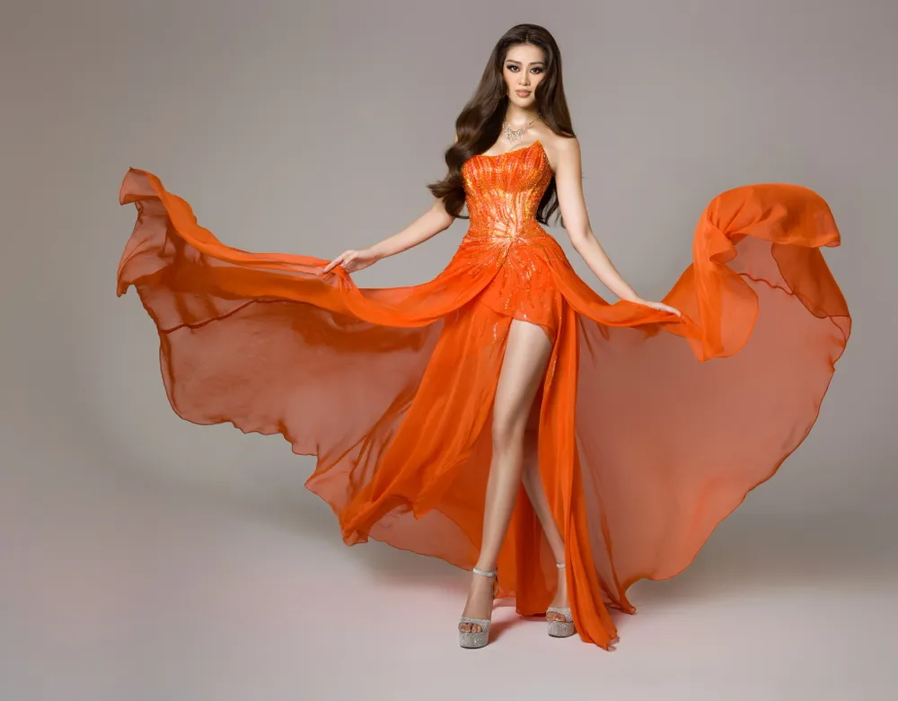 Cận cảnh trang phục dạ hội của Hoa hậu Khánh Vân tại bán kết Miss Universe ảnh 13
