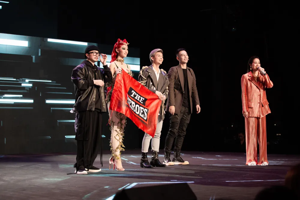 Kiều Loan được 3 huấn luyện viên “tranh giành” trong tập 1 The Heroes ảnh 3