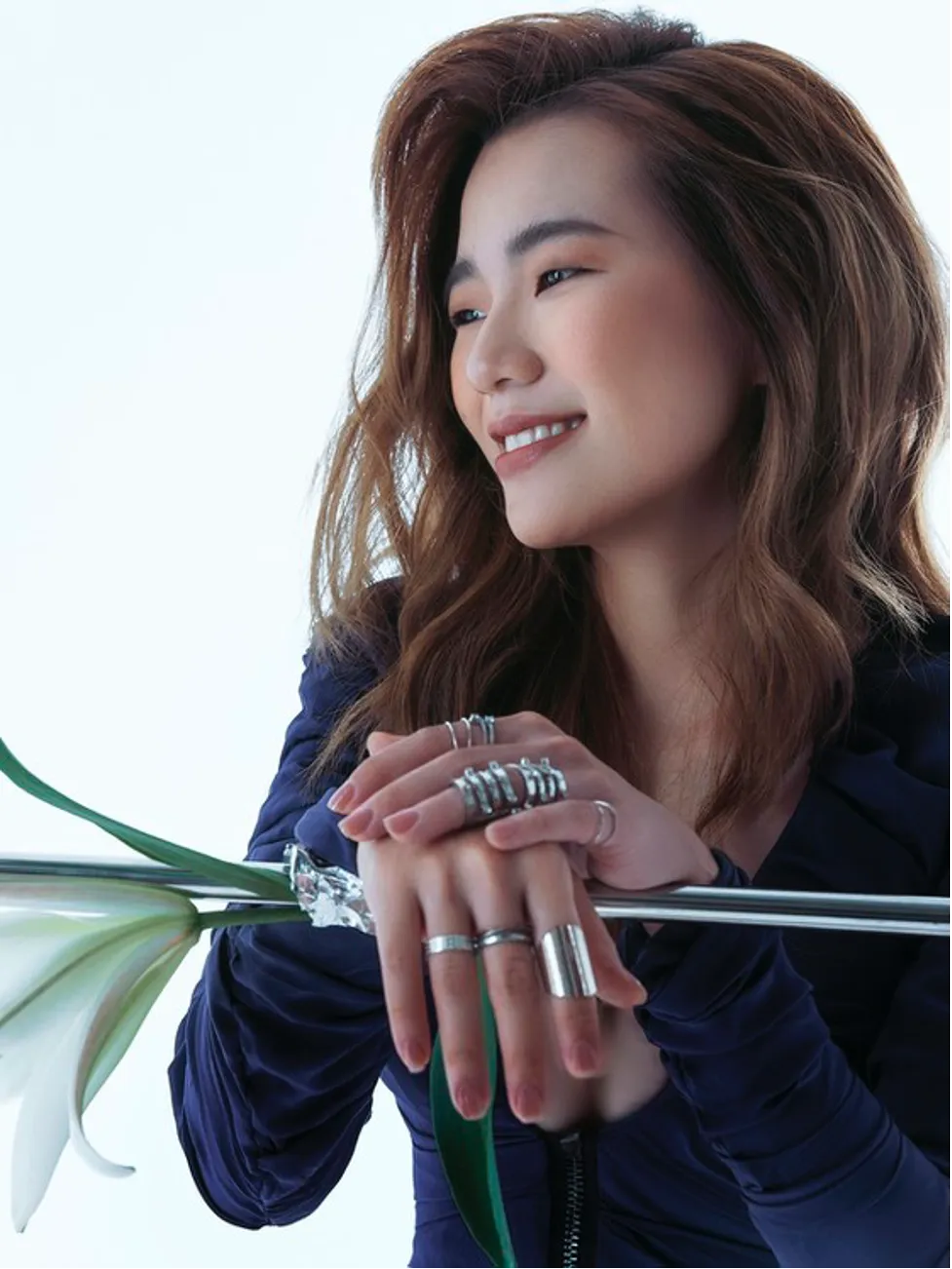 Trini và Vicky Nhung kết hợp tung ca khúc mới ảnh 2