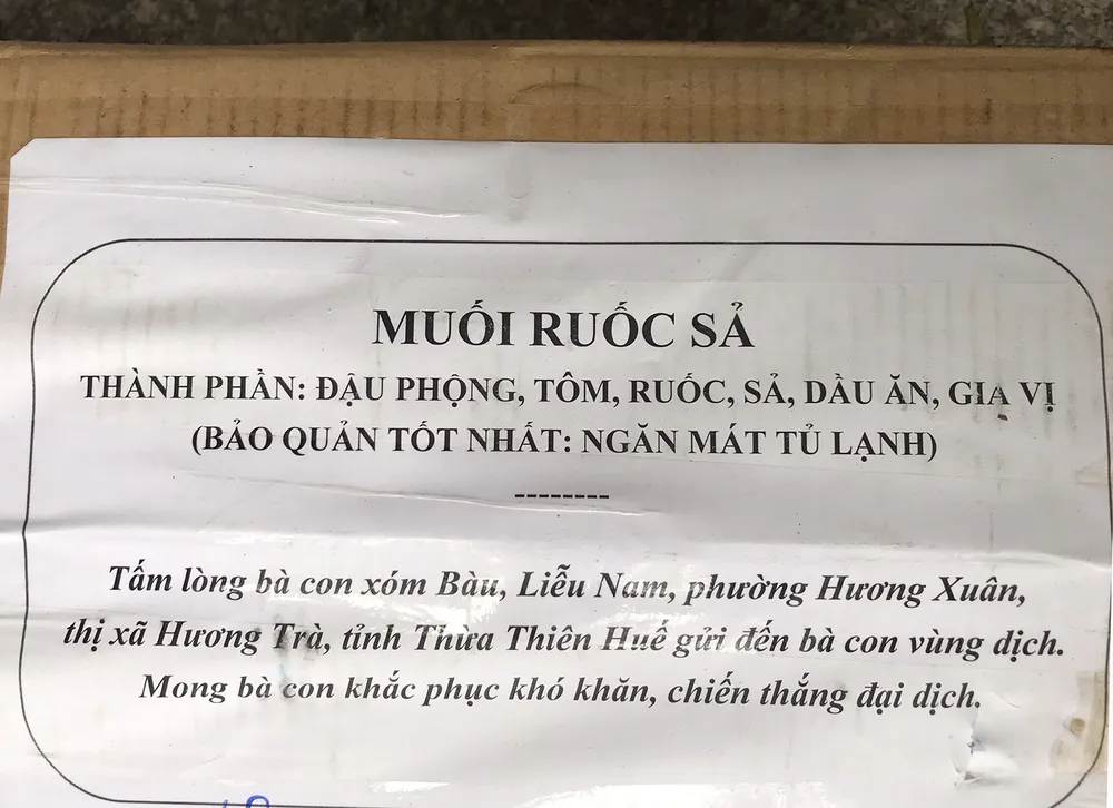 TPHCM tiếp nhận 5 tấn lương thực, thực phẩm từ người dân Huế ảnh 14