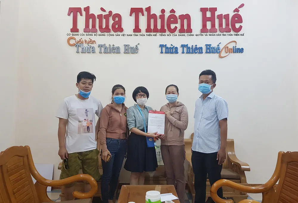 TPHCM tiếp nhận 5 tấn lương thực, thực phẩm từ người dân Huế ảnh 18