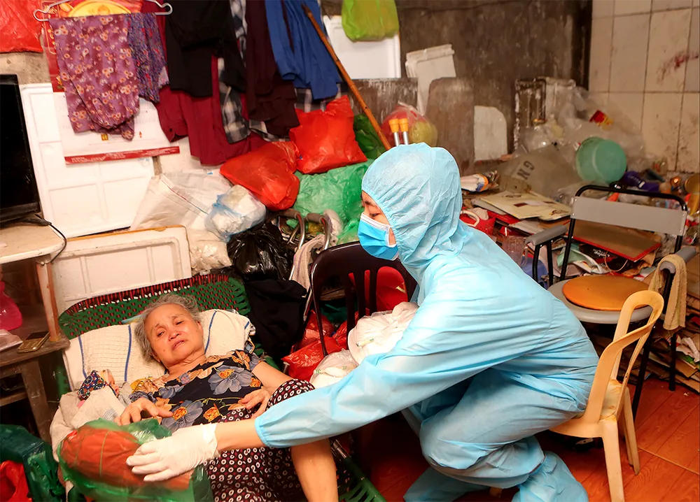 Đỗ Mỹ Linh, Lương Thùy Linh, Đỗ Hà tham gia chiến dịch “Triệu bữa cơm - Hà Nội nghĩa tình” ảnh 3