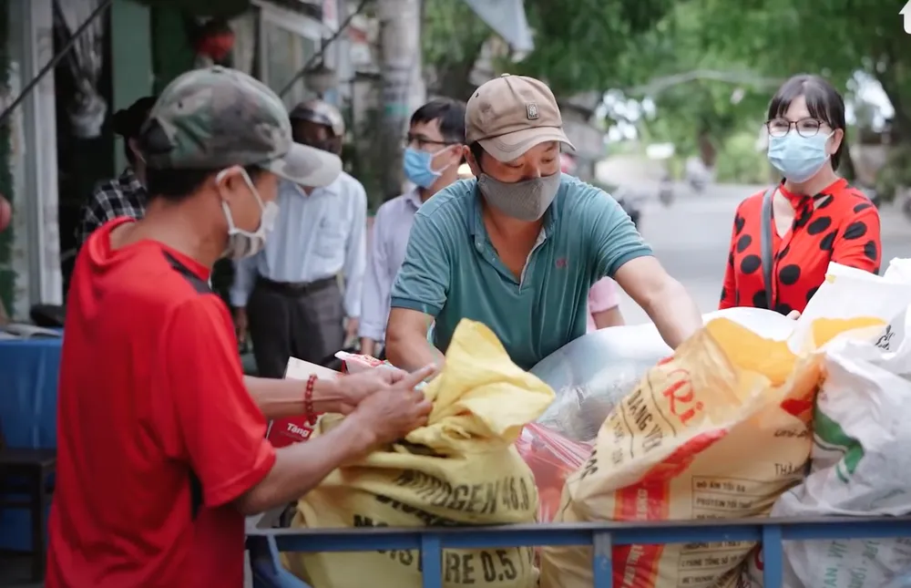 Lắng đọng ân tình người miền Trung ảnh 7