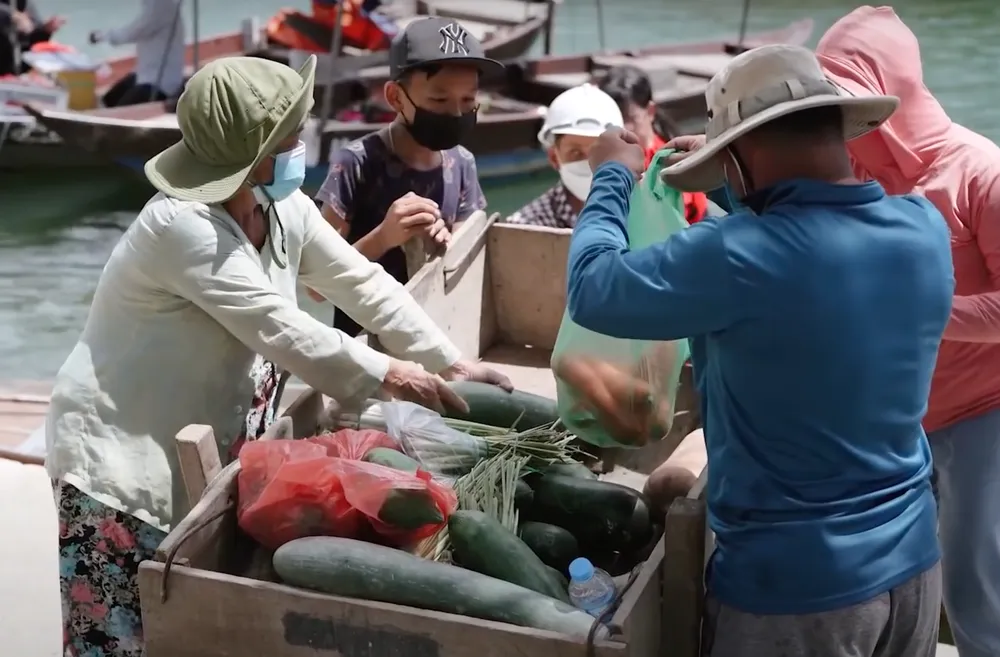 Lắng đọng ân tình người miền Trung ảnh 6