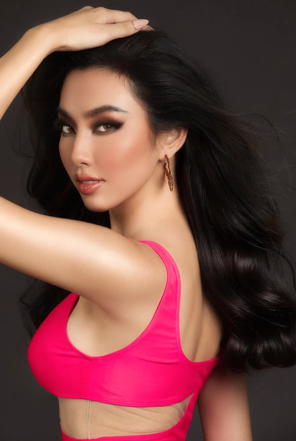 Nguyễn Thúc Thuỳ Tiên đại diện Việt Nam dự thi Miss Grand International 2021 ảnh 6