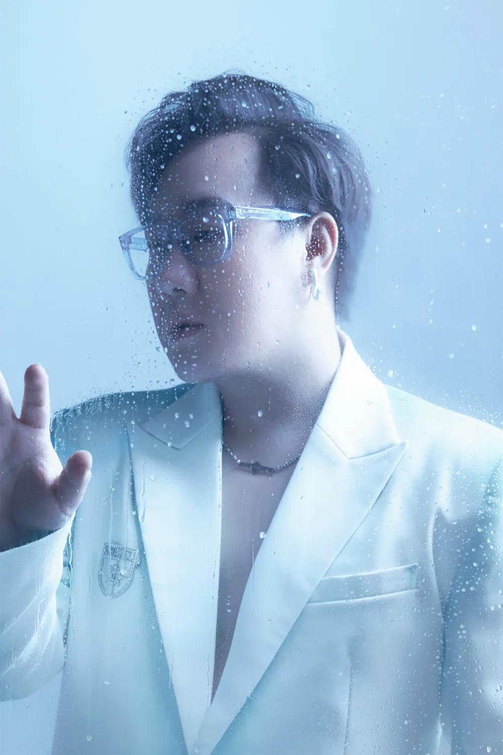 Trung Quân “phủ mưa” V-pop với E.P “Những ngày mưa cô đơn” ảnh 2