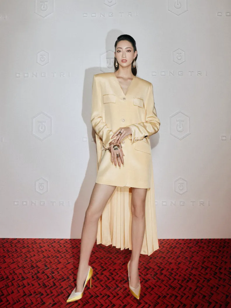 Tiểu Vy, Lương Thùy Linh diện đồ Công Trí lên Vogue Mỹ ảnh 8