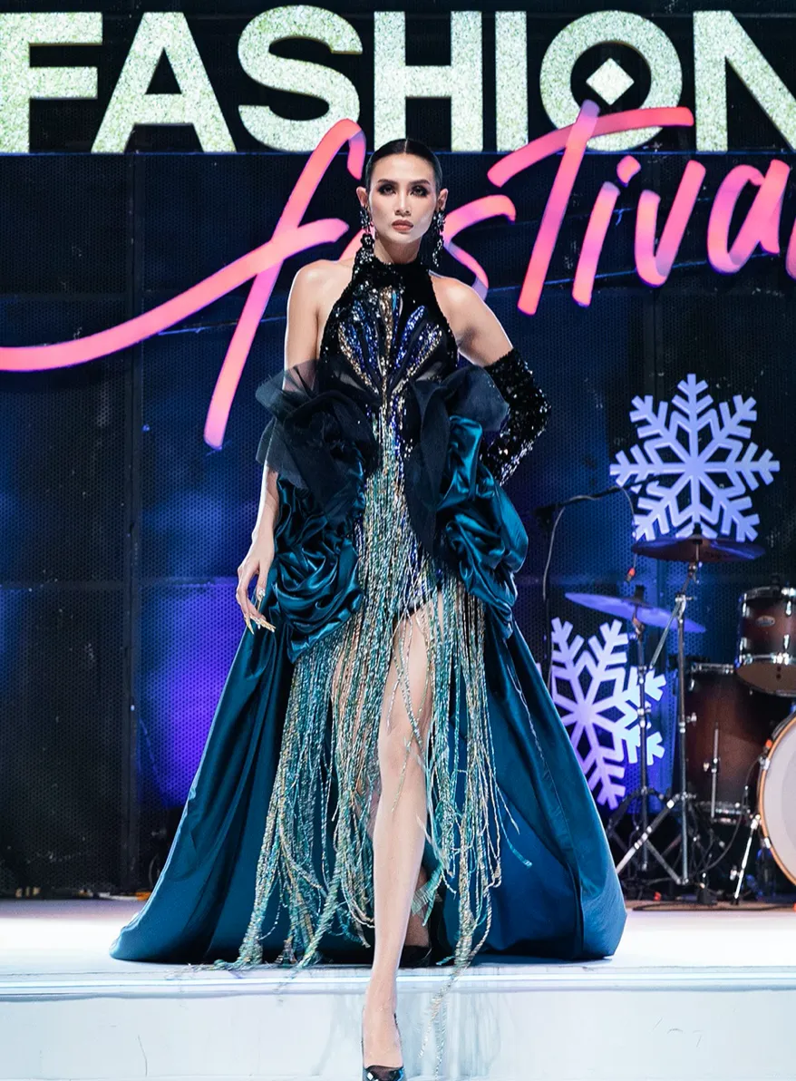 Ấn tượng các thiết kế tại Lễ hội Thời trang Quốc tế Việt Nam 2021 ảnh 8