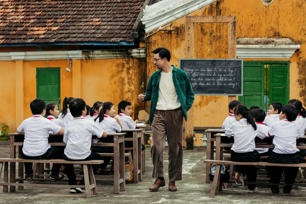 Đen Vâu lấy nước mắt những người con xa xứ với ca khúc “Mang tiền về cho mẹ” ảnh 3