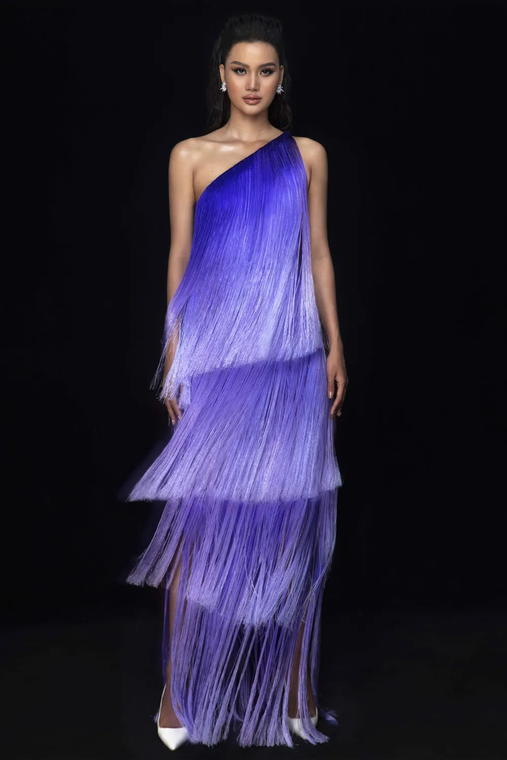 NTK Trần Hùng mang tảo biển, nhựa sinh học vào BST thứ 8 ở London Fashion Week 2022  ảnh 5