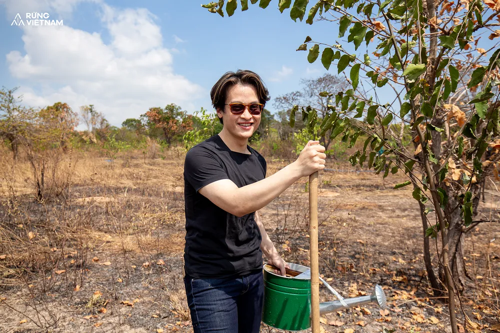 Hà Anh Tuấn trở thành đại sứ chương trình hợp tác Rừng Việt Nam và Save Vietnam’s Wildlife” ảnh 2