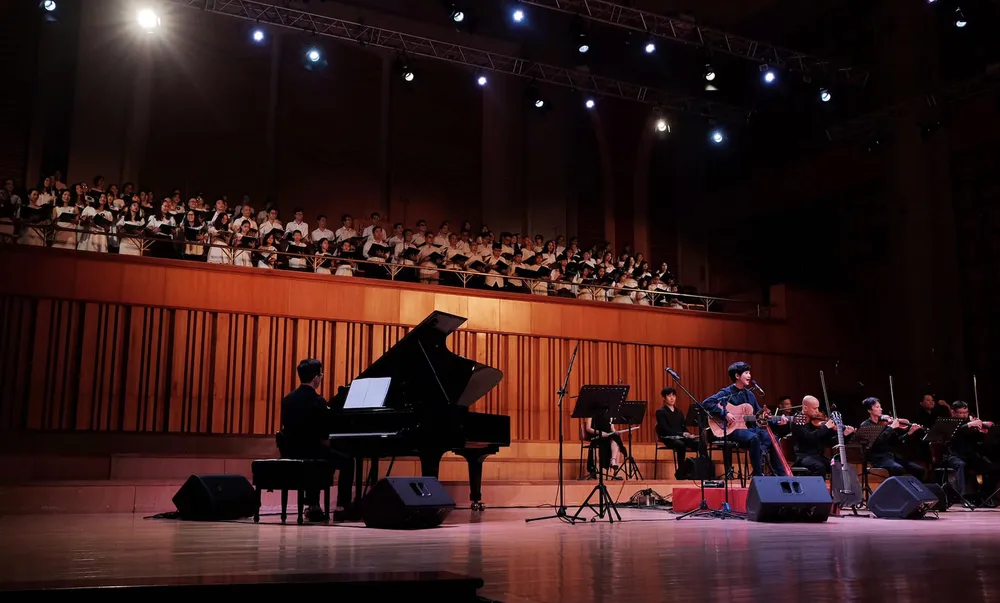 Nghệ sĩ dương cầm Vũ Đặng Quốc Việt ghép những “mảnh tình” trong album Hoàng hôn từng ngón tay đan ảnh 5