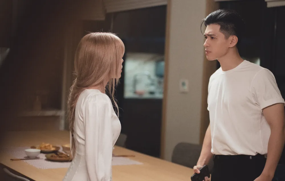 Thiều Bảo Trâm kể những lát cắt hạnh phúc, đau khổ qua MV mới  ảnh 2