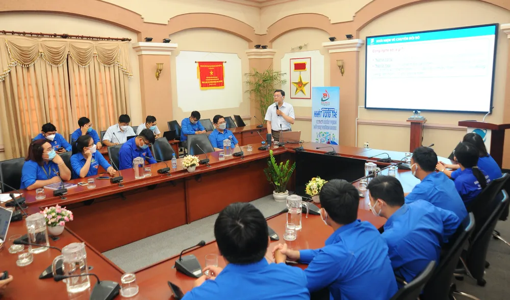 Hành trình “Khát vọng trẻ” năm 2022 ảnh 2