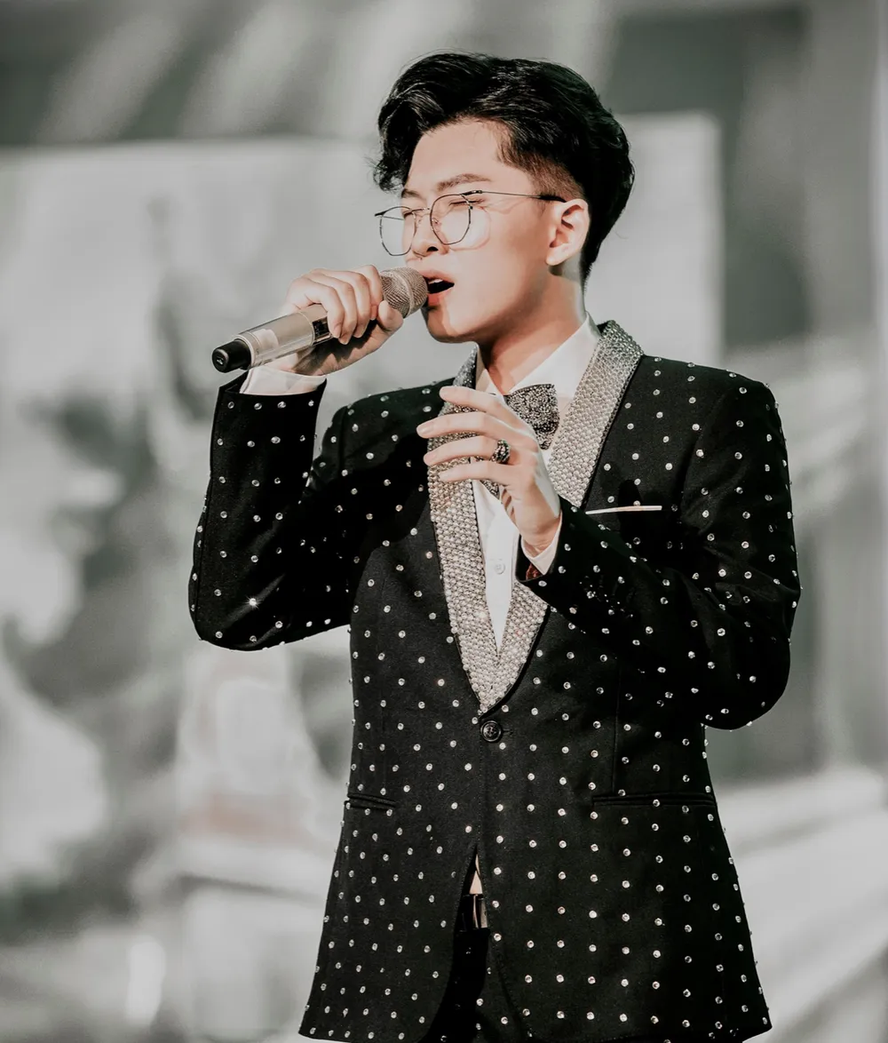 Bùi Tuấn Ngọc ra mắt MV mới lấy cảm hứng từ tín ngưỡng Thờ Mẫu ảnh 2