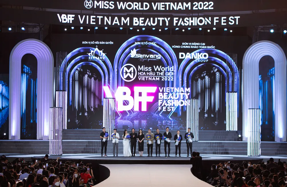 Thí sinh Lê Nguyễn Bảo Ngọc cao 1,85m vào thẳng top 20 Hoa hậu Thế giới Việt Nam 2022 ảnh 2