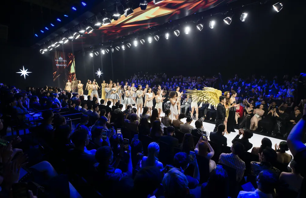 Top 71 Hoa hậu Hoàn vũ Việt Nam 2022 toả sáng cùng “Vinawoman Fashion Show” ảnh 11